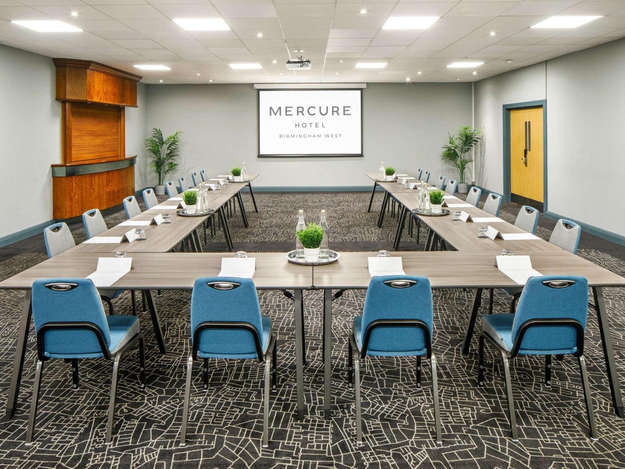 Mercure Birmingham West Hotel West Bromwich Bagian luar foto