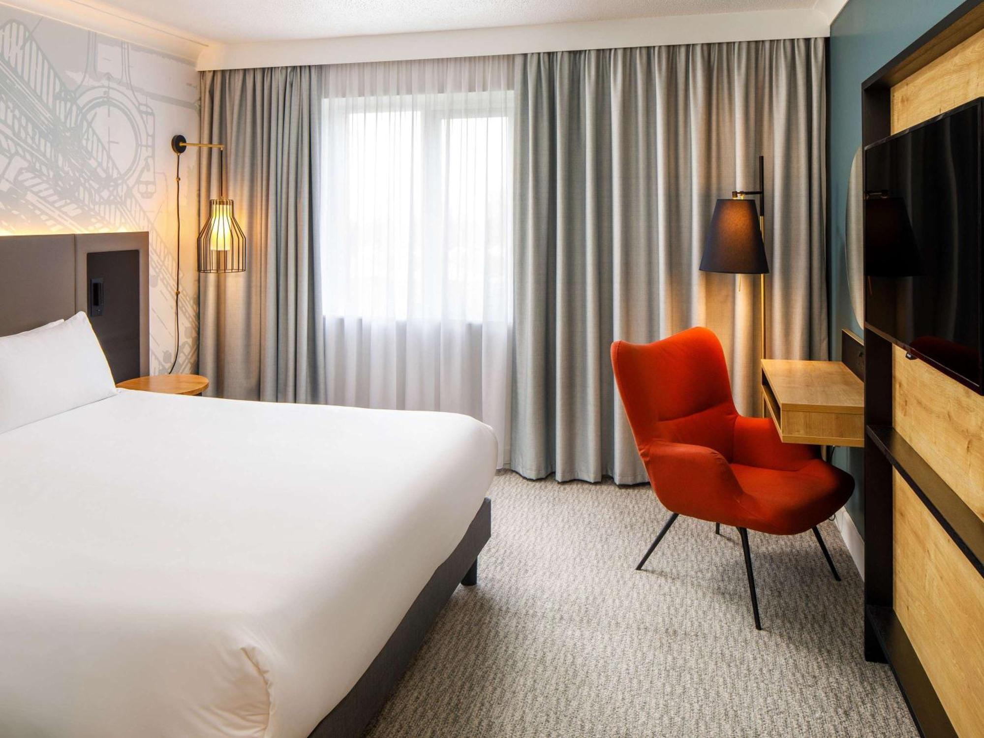 Mercure Birmingham West Hotel West Bromwich Bagian luar foto