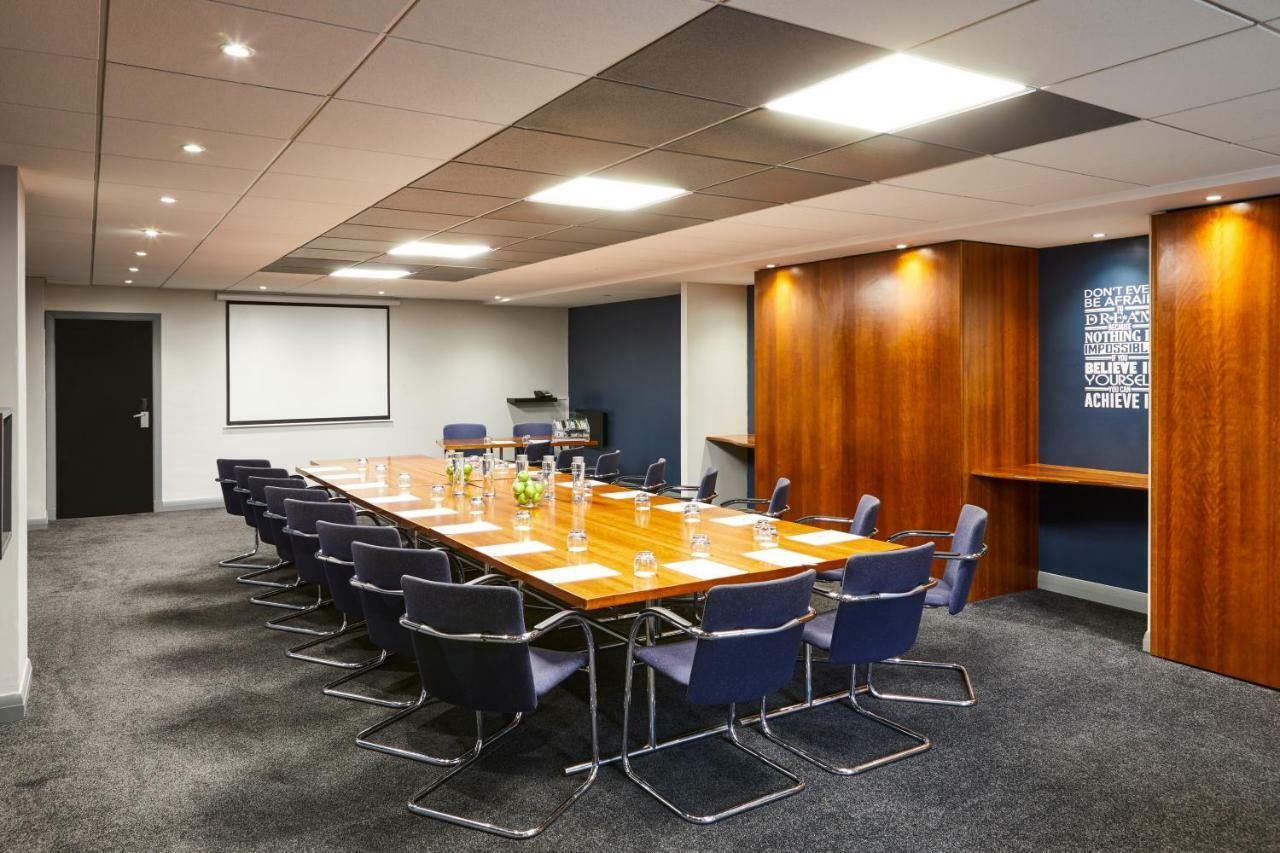 Mercure Birmingham West Hotel West Bromwich Bagian luar foto